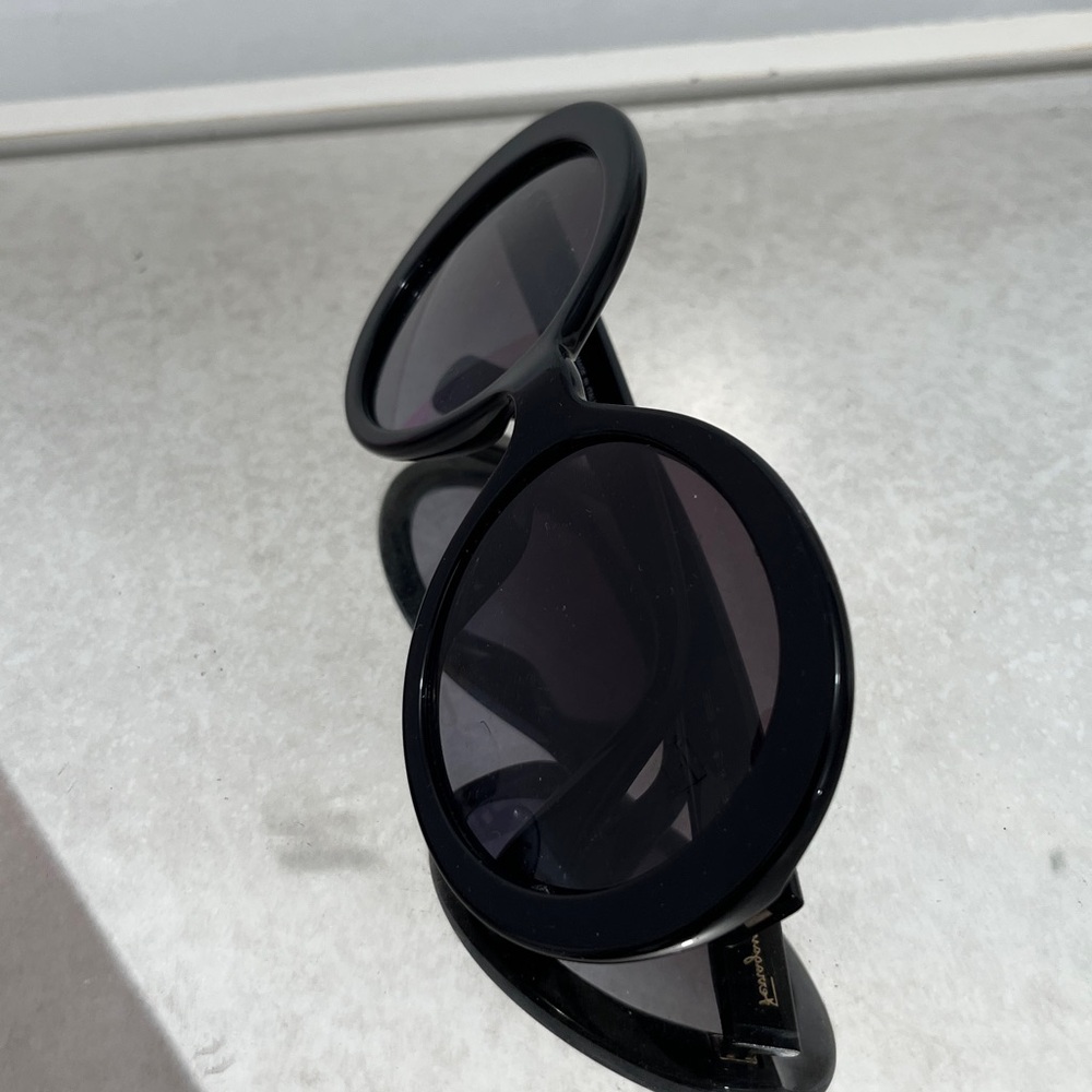Ferragamo sunglasses - Picture 3 of 7